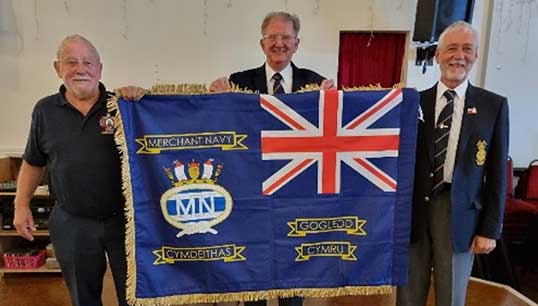Left to right: Dave Creamer (chairman); Mike Ridehalgh (retired inaugural chairman)
and Nick Taylor (colour master). Image: North Wales MNA
Image:Left to right: Dave Creamer (chairman); Mike Ridehalgh (retired inaugural chairman)
and Nick Taylor (colour master). Image: North Wales MNA