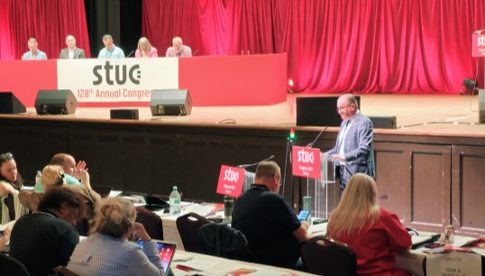 Nautilus head of industrial Micky Smyth proposing the motion. Image: Nautilus International Image:Nautilus head of industrial Micky Smyth proposing the motion. Image: Nautilus International