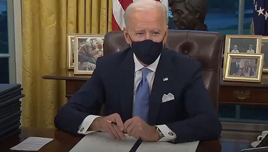 New US president Joe Biden signs his first executive order to strengthen the country's Covid-19 response. Image: Twitter video posted by President Biden @POTUS. Image:New US president Joe Biden signs his first executive order to strengthen the country's Covid-19 response. Image: Twitter video posted by President Biden @POTUS.