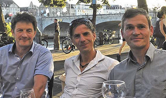 Niederländische/Schweizer Gewerkschaftssekretären : Marcel van den Broek, Holger Schatz, und Organisator Piet Dörflinger. Image:Niederländische/Schweizer Gewerkschaftssekretären : Marcel van den Broek, Holger Schatz, und Organisator Piet Dörflinger.